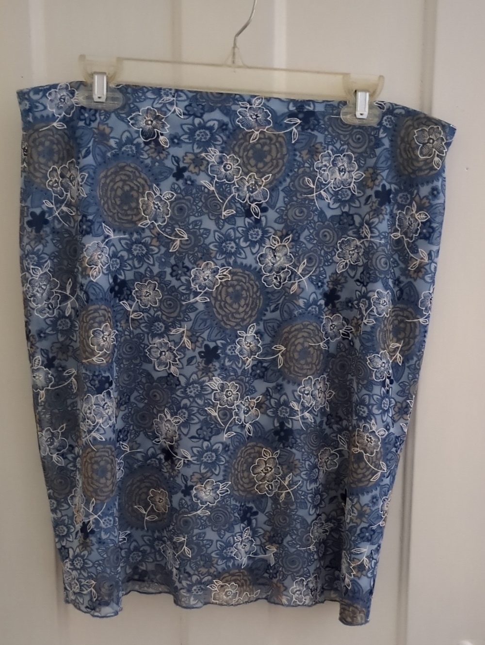 EUC Unique Blue Mesh Floral Skirt